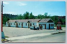Postcard AdvertisingThe Charles Motel Forsyth Montana Gas Pumps 1940's Car A26 picture