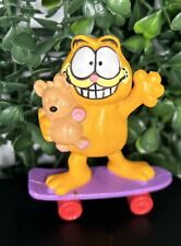 Vintage 1978 Garfield on Skateboard Holding Pooky Figure-United Feat Sync picture