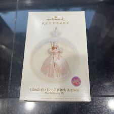 Hallmark Christmas Ornament 2006 GLINDA THE GOOD WITCH ARRIVES Wizard of Oz NIB picture