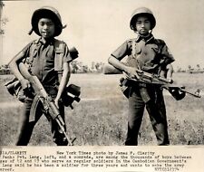 LG56 1974 James F. Clarity Wire Photo YOUNG SOLDIERS CAMBODIAN GOVERNMENT AK-47 picture