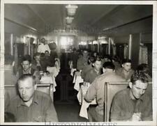 1943 Press Photo United States Army wounded return home on hospital train picture