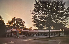 DeQueen, Arkansas Postcard WESTERN MOTEL Evening  View 1950s Postcard picture