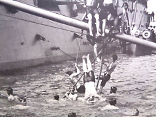 Vintage 1915 clipping OLD WW 1 U.S. Battleship Nebraska Blue Jackets swimming picture