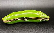 Rochard Limoges Green “Pea Pod” Vegetable Porcelain Trinket Box Peint Main picture