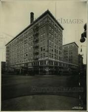 1925 Press Photo Portland Business Pilloct Block - orc18693 picture
