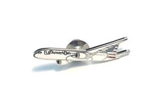 American Airlines Boeing 787 Dreamliner White Airplane Logo Tack Lapel Pin Pilot picture