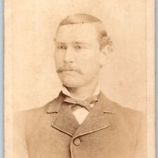 ID'd c1870s Defiance, OH Handsome Young Man CDV Photo LE Beardsley Collar H39 picture