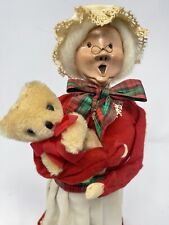 Byers Choice 1985 Mrs Claus with Teddy Bear Vintage CHRISTMAS Carolers picture