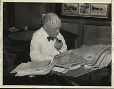 1934 Press Photo Author Frank Parker Stockbridge Studying for Book - ney11811 picture