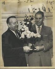 1959 Press Photo Joseph E. Miller & Sam M. Zerkowsky of the Ozone Camellia Club picture