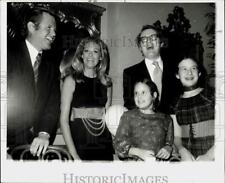 1971 Press Photo Senator Edward Kennedy and Family with William Vanden Heuvel picture