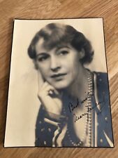 1920s or 30s signed photo of american actress mary newcomb picture