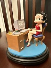 2001 Betty Boop Figurine 