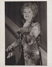 HOLLYWOOD BEAUTY LUCILLE BALL STYLISH POSE STUNNING PORTRAIT 1960s Photo C40 picture