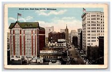 Postcard: WI 1918 Grand Ave., East From 3rd St., Milwaukee, Wisconsin - Posted picture