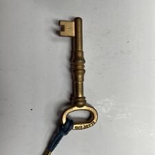 Blade And Bow Collectible Key #1 Bourbon picture