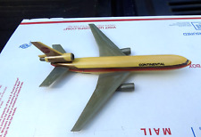 CONTINENTAL Airlines  737 Model Airplane picture