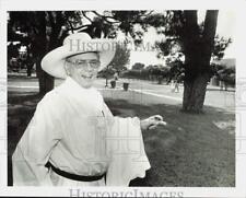 1986 Press Photo Father John Kelly at St. Thomas of Villanova University picture