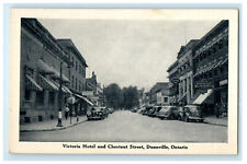 c1920s Victoria Hotel and Chestnut Street, Dunnville Ontario Canada CA Postcard picture