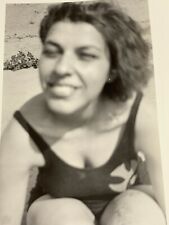 AiE) Found Photo Photograph Pretty Woman Beach Bathing Suit Selfie Close Up picture