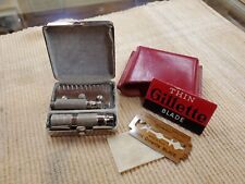 VINTAGE LUNAWERK TRAVEL SAFETY RAZOR CLEAN With ORIGINAL CASE AND POUCH picture