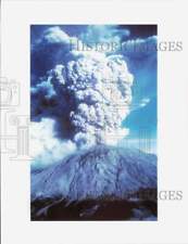 1995 Press Photo View of erupting volcano. - afa38279 picture
