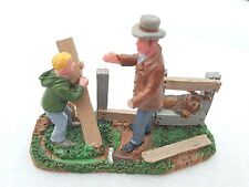 Lemax Mending Fences Village Figures RETIRED with Missing Hand #12895 AMPUTEE picture