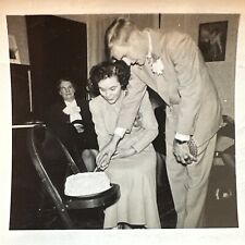 VINTAGE PHOTO married couple wedding, cutting cake, bride groom, Original 1948 picture