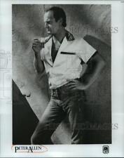 1980 Press Photo Peter Allen, singer, entertainer and Broadway performer. picture