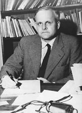 Professor Carl Friedrich von Weizsacker at his desk Munich 1969 OLD PHOTO picture