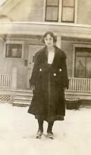 PP414 Vtg Photo YOUNG WOMAN IN WINTER COAT IN SNOW c 1921 picture