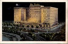 The Drake Hotel Chicago Illinois Postcard picture