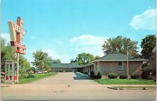 R & S Motel, Paris, Kentucky- c1950s Chrome Postcard - Sign, Telephone Booth picture