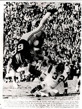 LG963 1966 AP Wire Photo MIKE EADER ATTEMPT TO BLOCK PUNT v FLORIDA SUGAR BOWL picture