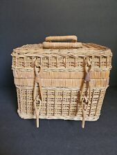 Small Vintage Beige Boho Wicker Basket with Lid and Closure Tabs 8 x 5.5 x5.25