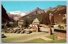 Vintage Canada Postcard Gateway Chateau Lake Louise picture