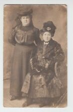 [61889]  OLD RPPC POSTCARD TWO FANCY LADIES, REAL PHOTO TYPE 