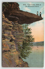 Postcard Vintage Visor Ledge at the Dells River in Wisconsin People Standing picture