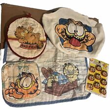 Vintage Garfield Cat Kitchen Oven Mitts, Placemat, Stool Cover And Icing Decor picture