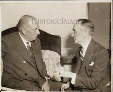 Press Photo James L. Kilgallen interviews Walter P. Chrysler in Lansing picture