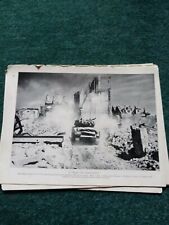 Kvc17  Ephemera Ww2 Picture American troops nuremberg tank knocks out snipers  picture