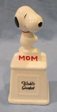 VINTAGE SNOOPY WORLD'S GREATEST MOM CERAMIC TROPHY FIGURE picture