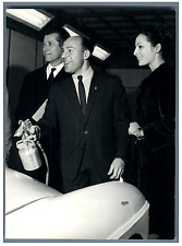 Claudine Coster, Stirling Moss and Olivier Gendebien Vintage Silver Print Tira picture