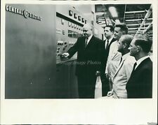1961 Us Information Agency Officials View G.E Transmitter Politics Photo 8X10 picture