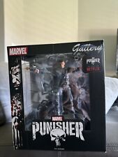 Marvel Netflix Diamond Select Gallery Statue Diorama PVC The Punisher Dual Guns picture