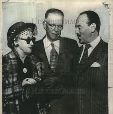 1950 Press Photo Mr & Mrs Otto Michel, foster parents confer with attorney picture