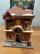 Hartland Valley Village Deluxe Porcelain Lighted House 1st Savings and Loan-Read picture