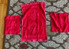 Vintage FASHION MANOR Red Sculpted Floral Bath Hand Towel + Wash Cloth SET picture