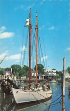 Camden ME Maine, Bowdoin Sailboat, MacMillan & Byrd, Vintage Scalloped Postcard picture