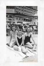 A DAY AT THE BEACH Vintage FOUND PHOTO Black+White Snapshot ORIGINAL 37 59 W picture